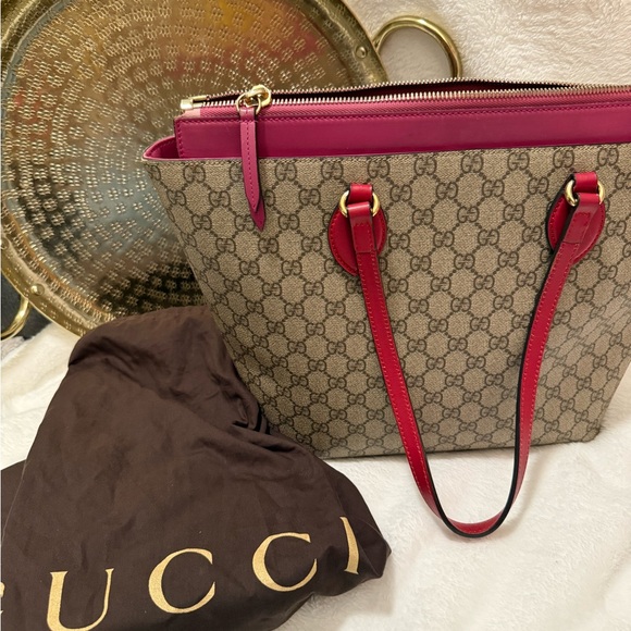 Gucci Beige and Red Signature Tote - Picture 2 of 2
